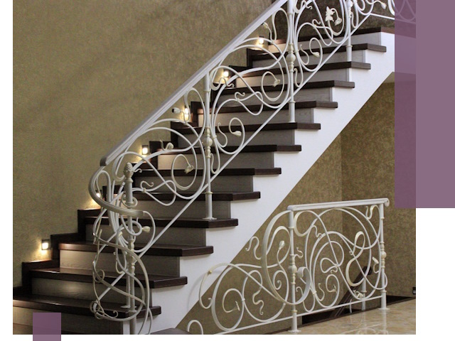 Кованые лестницы под ключ в Урае — изготовление и монтаж