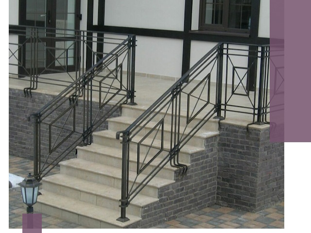 Перила для крыльца в Урае — монтаж, изготовление и установка