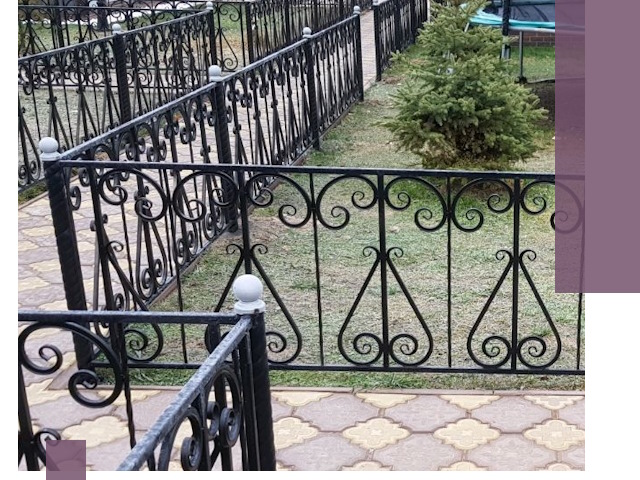 Кованые газонные ограждения под ключ в Урае